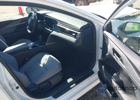 2025 Toyota Camry Le z USA, uszkodzony, nr VIN 4T1DAACK6SU052340